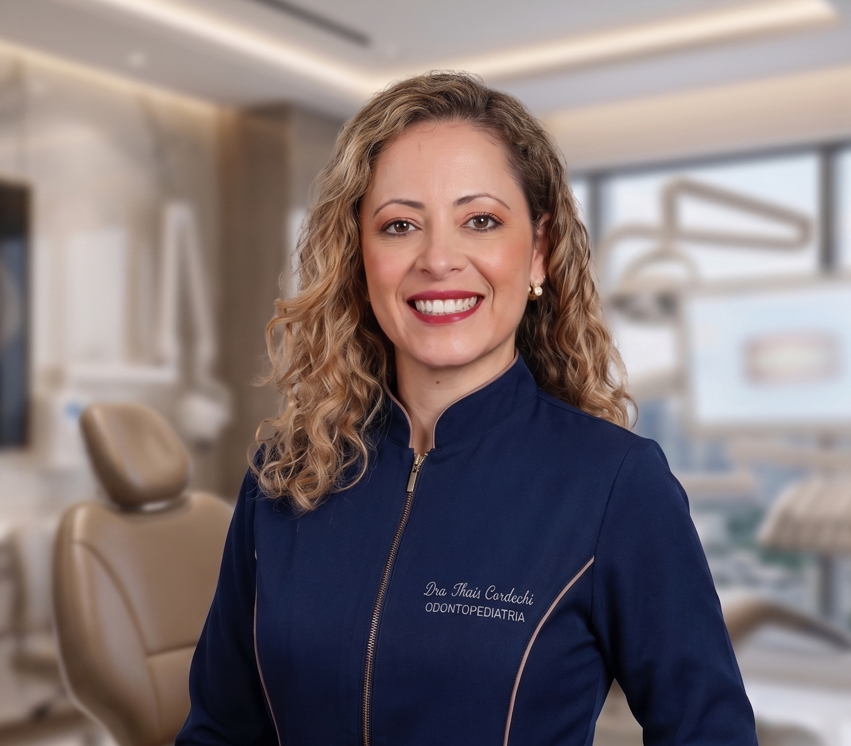 Dra. Thais Cordeschi